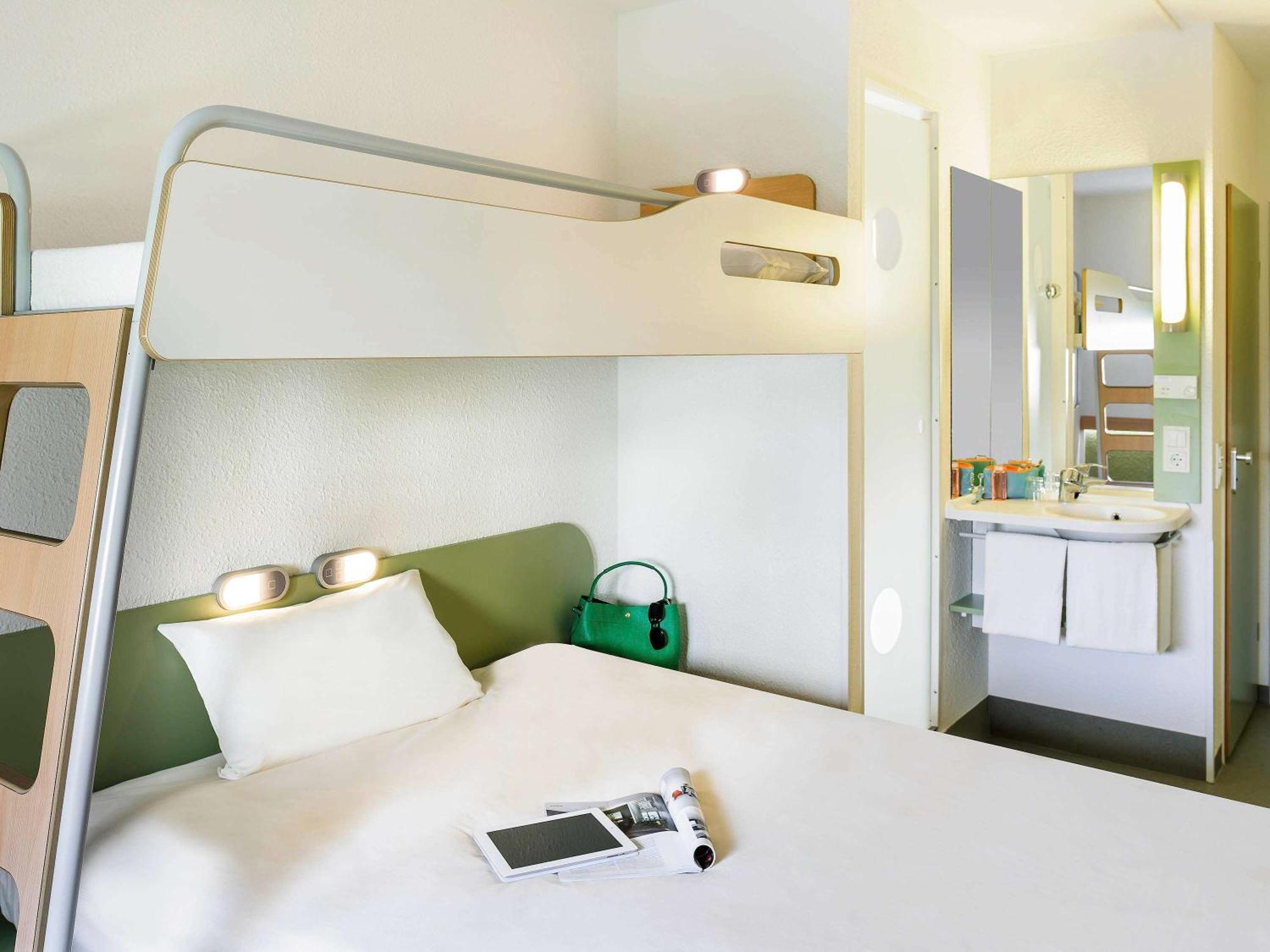 Ibis Budget Roissy Cdg Paris Nord 2 Exterior foto