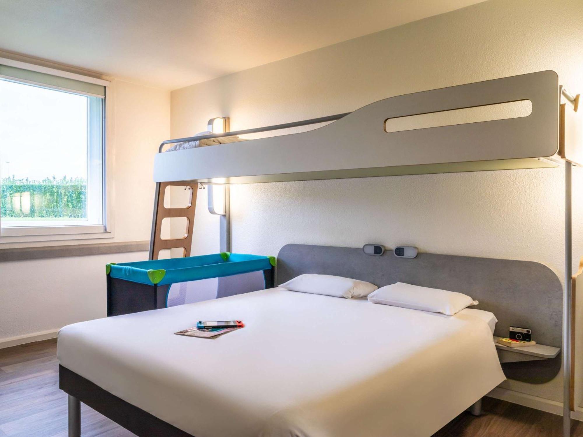 Ibis Budget Roissy Cdg Paris Nord 2 Exterior foto