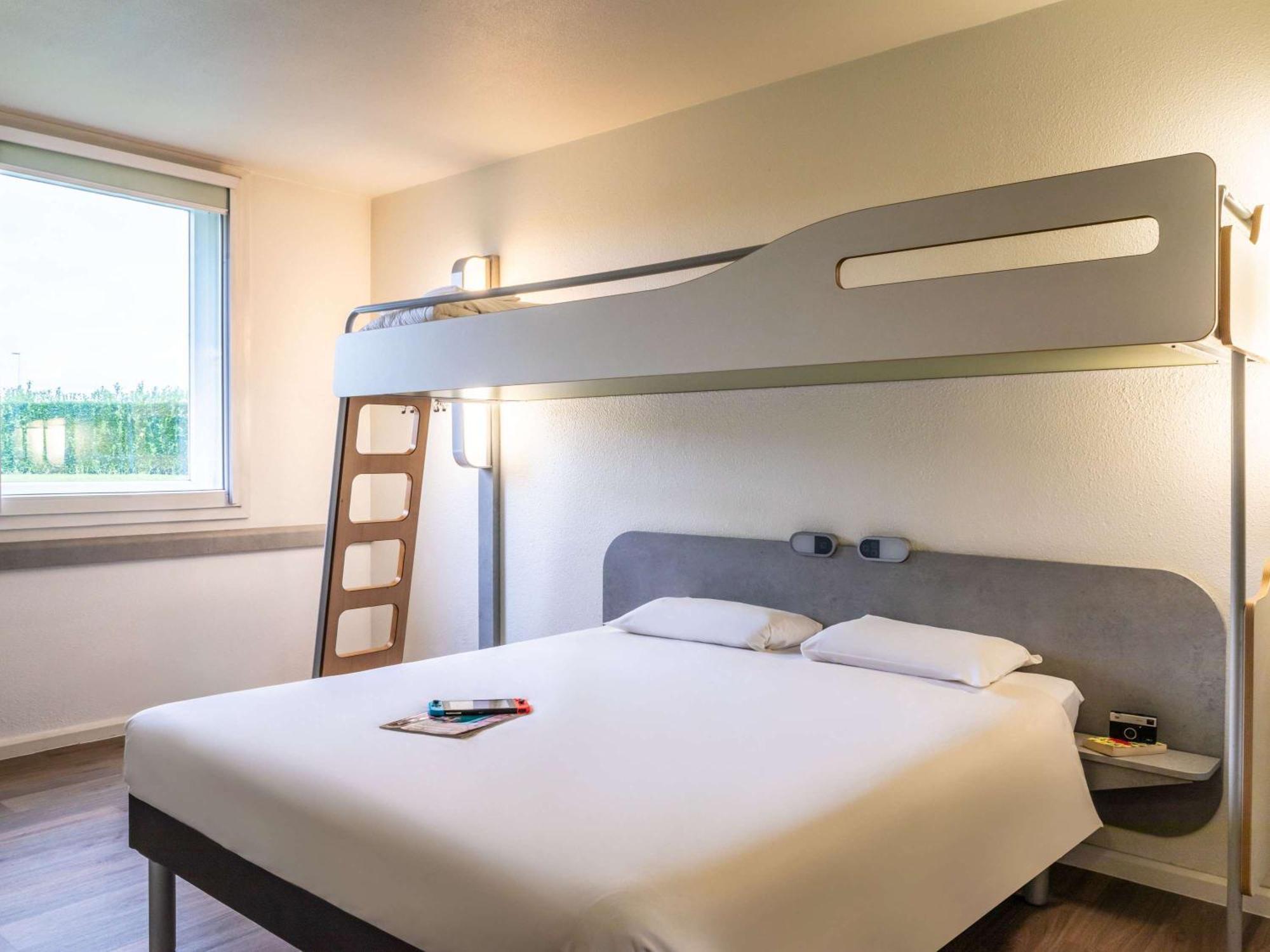 Ibis Budget Roissy Cdg Paris Nord 2 Exterior foto