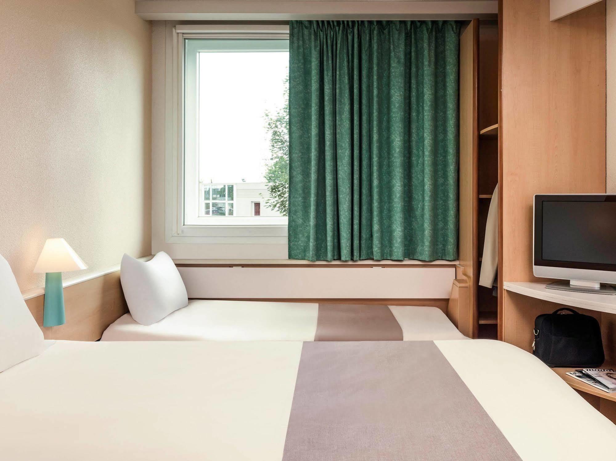 Ibis Budget Roissy Cdg Paris Nord 2 Exterior foto