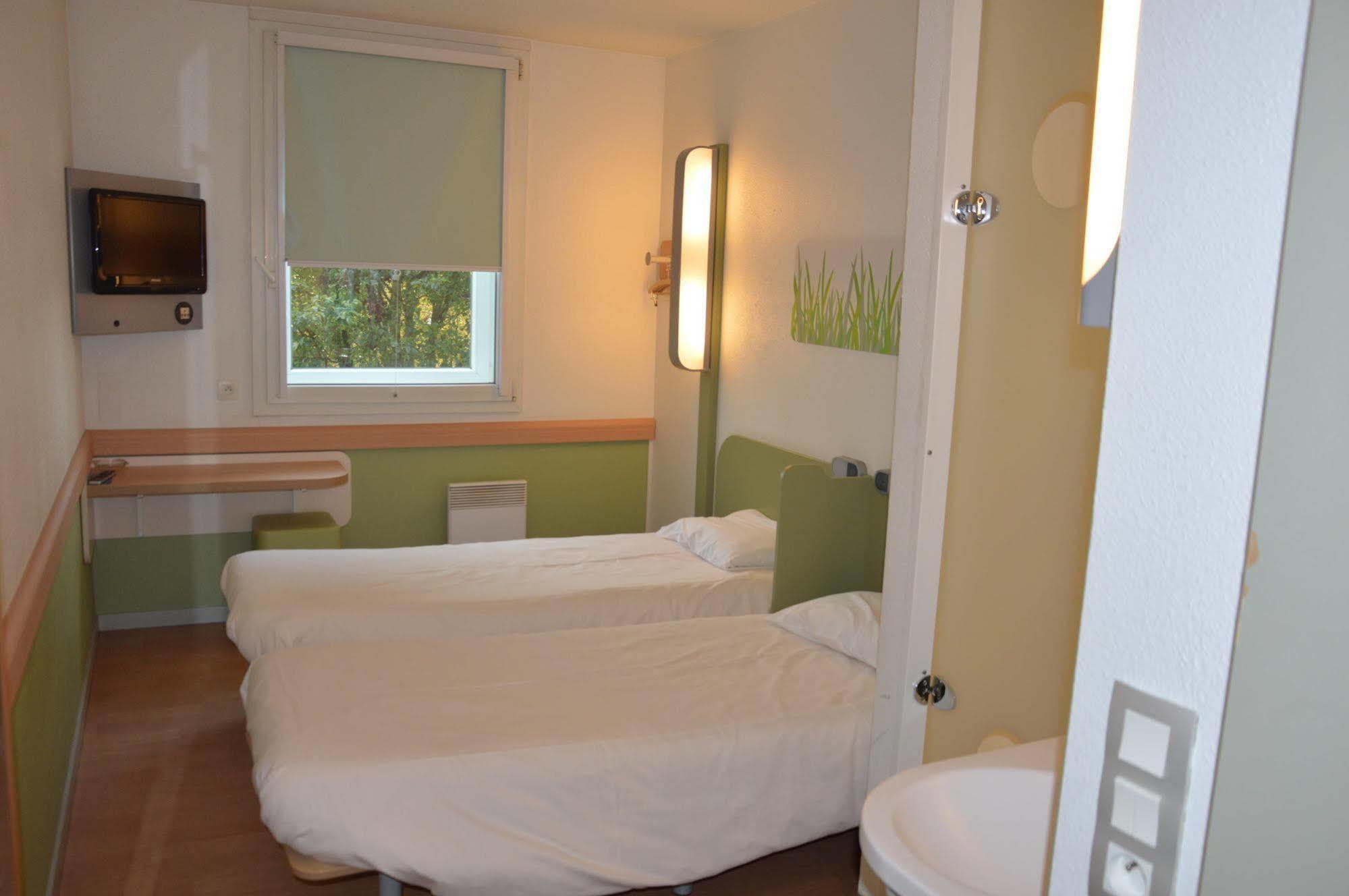Ibis Budget Roissy Cdg Paris Nord 2 Exterior foto