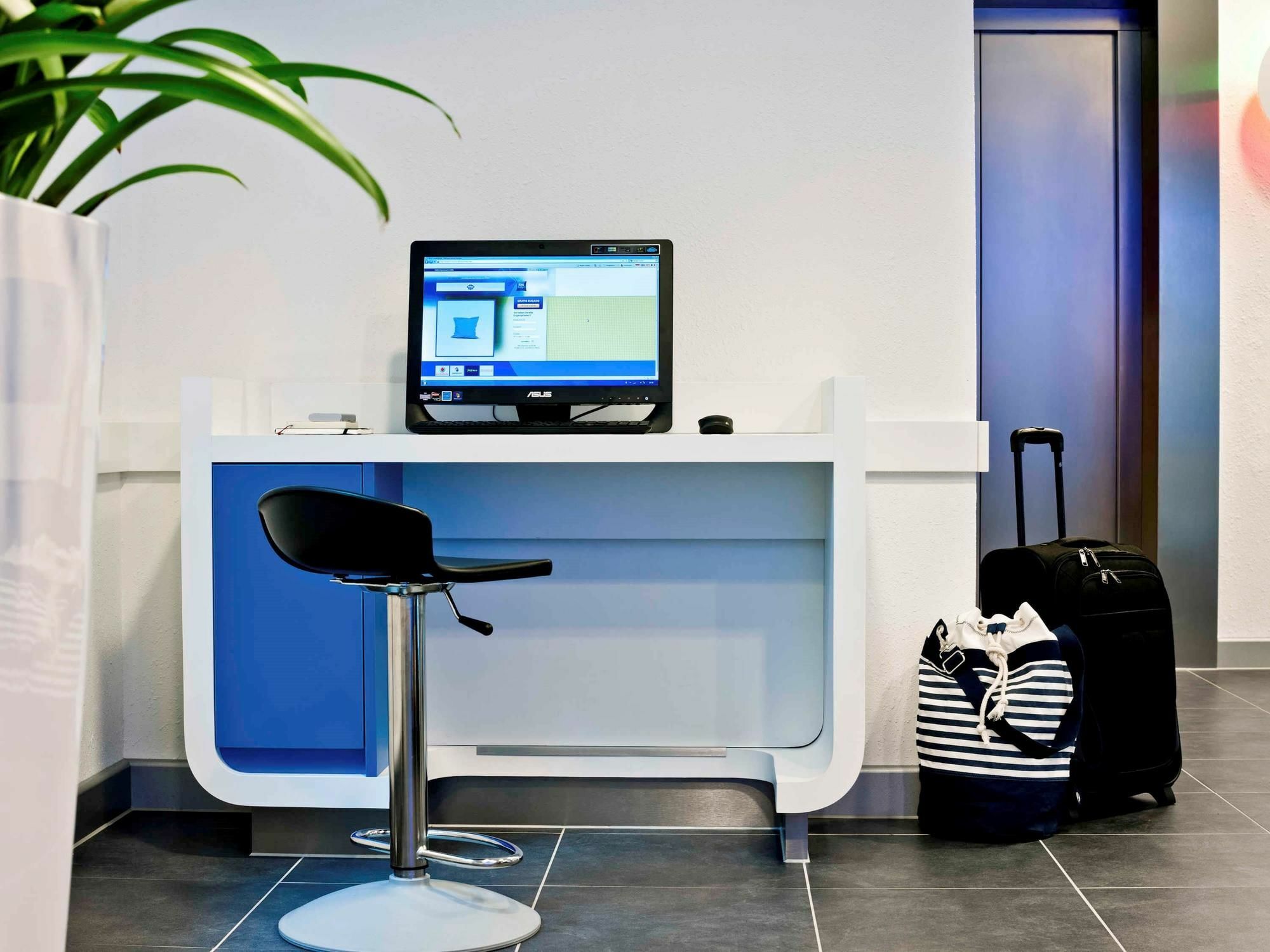 Ibis Budget Roissy Cdg Paris Nord 2 Exterior foto